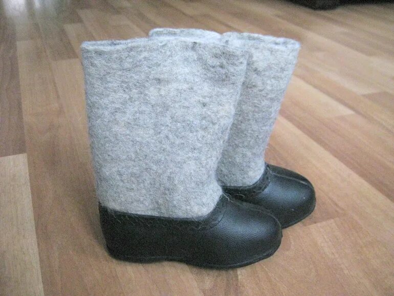 Валенки мужские 100сп. Детские валенки с галошами. Валенки бурки шитые шинельные. Валенки с калошами мужские. Валенки с галошами.