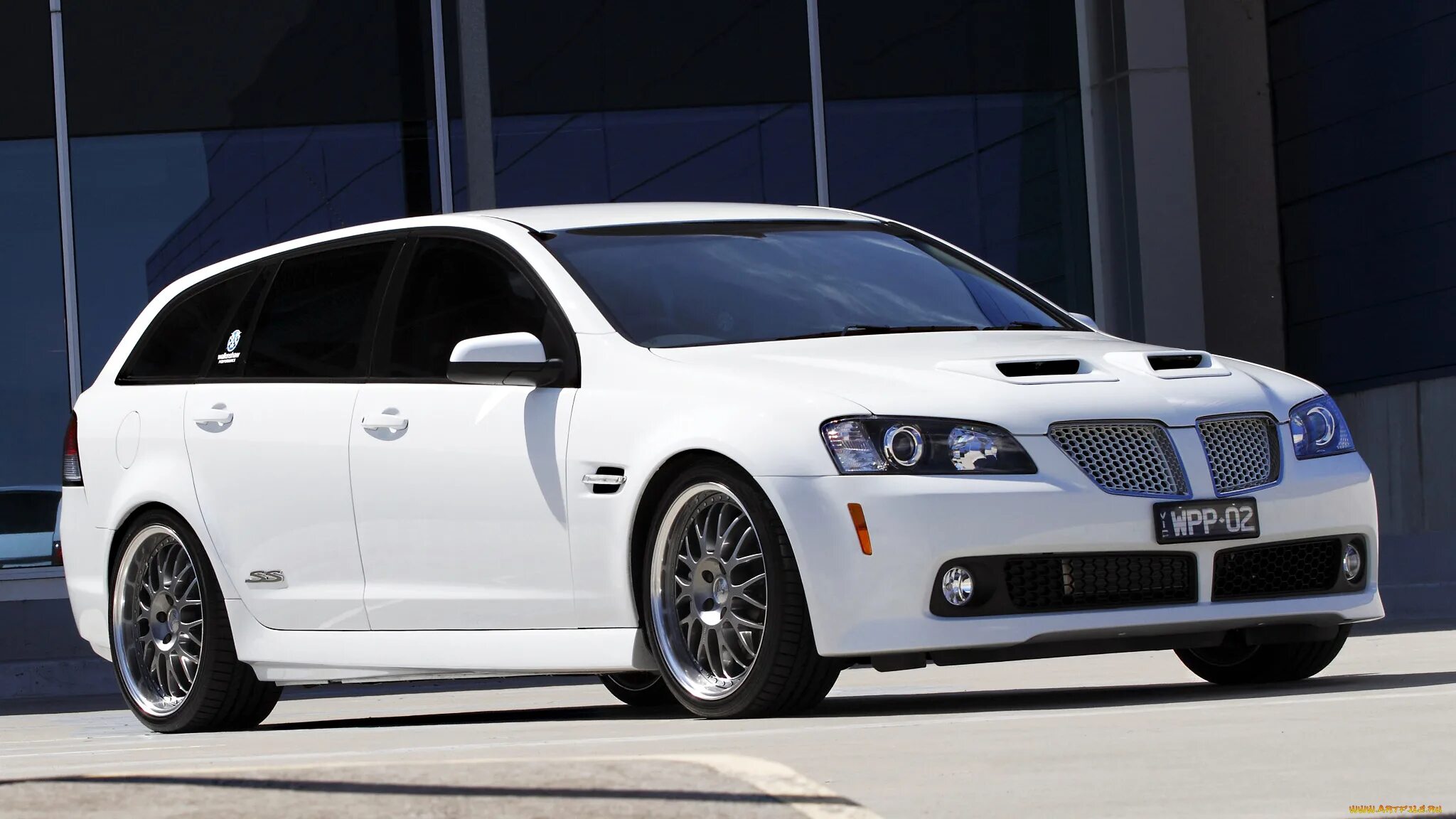 Понтиак 2010. Pontiac g8 sport truck. Pontiac g8 gxp. Понтиак 2009. Понтиак g8.