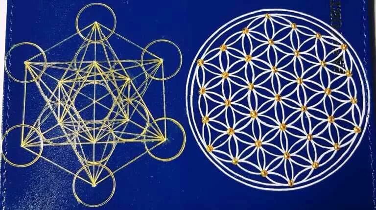 Цветок жизни друнвало мельхиседек. Seed of life сакральная геометрия. Сакральные узоры. Древо жизни сакральная геометрия. Цветок мельхиседека.