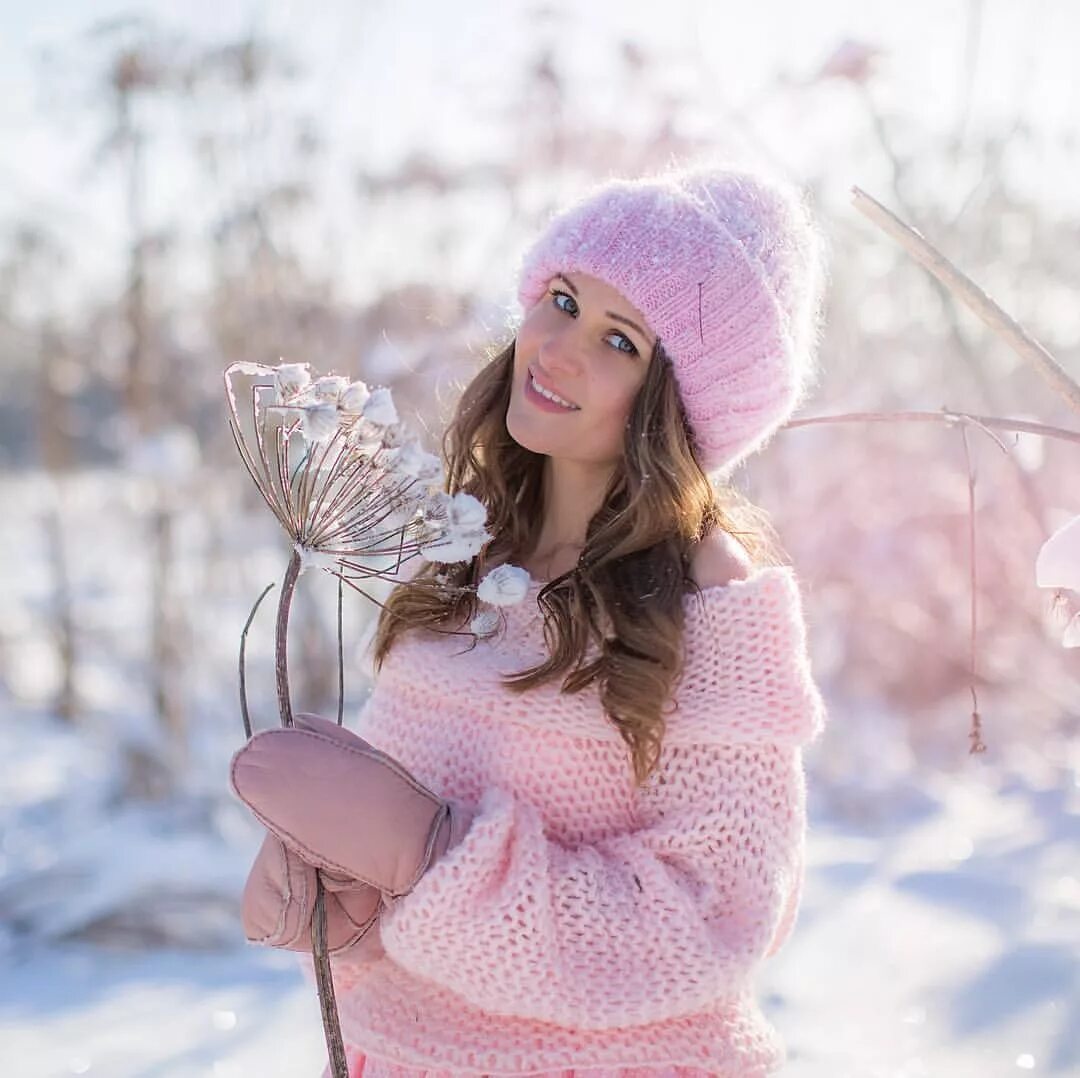 Девочке из мохера. Свитер из мохера мастер класс. Пушистая кофта. Свитер из мохера спицами. Ажурный свитер из мохера.