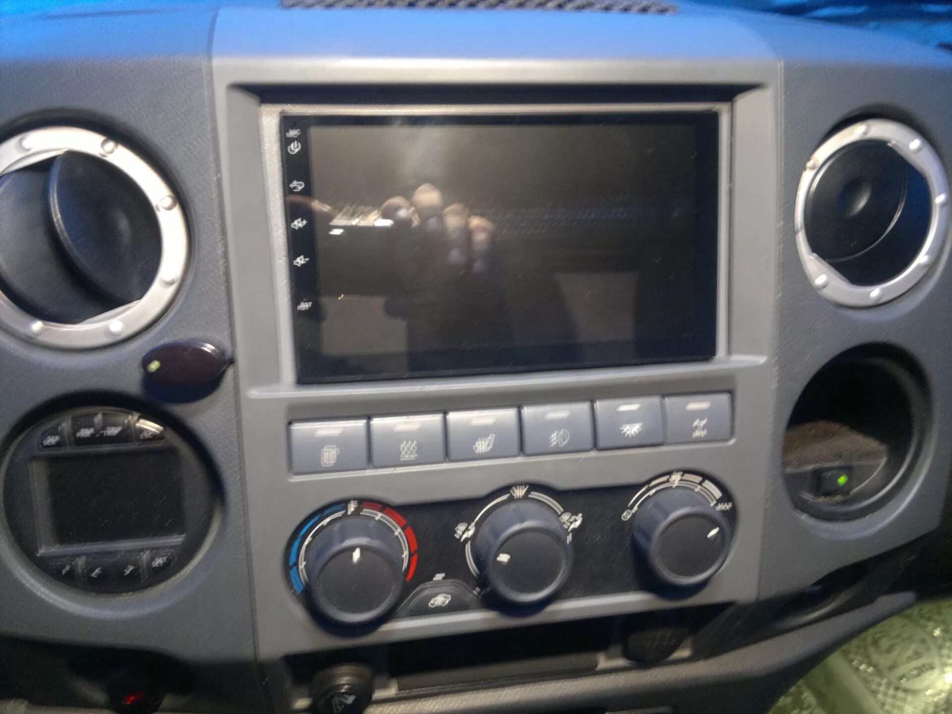 Андроид в газель некст. Магнитола 2 din газель некст. Магнитола газель next 2din. Автомагнитола 10 дюймов андроид газель некст. Штатная магнитола газель некст 2din.