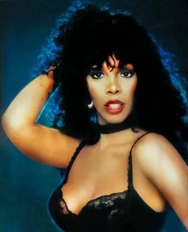 Donna summer bad girls. Донна саммер 1984. Bad girls донна саммер. Грампластинки donna summer 1974. Донна саммер 1970.