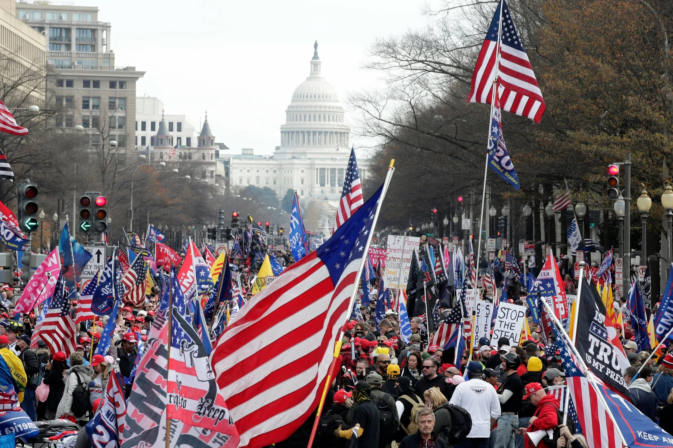 Митинг в сша в поддержку. Сша протесты байдена. вашингтон население. на вашингтон митинг. жители сша.