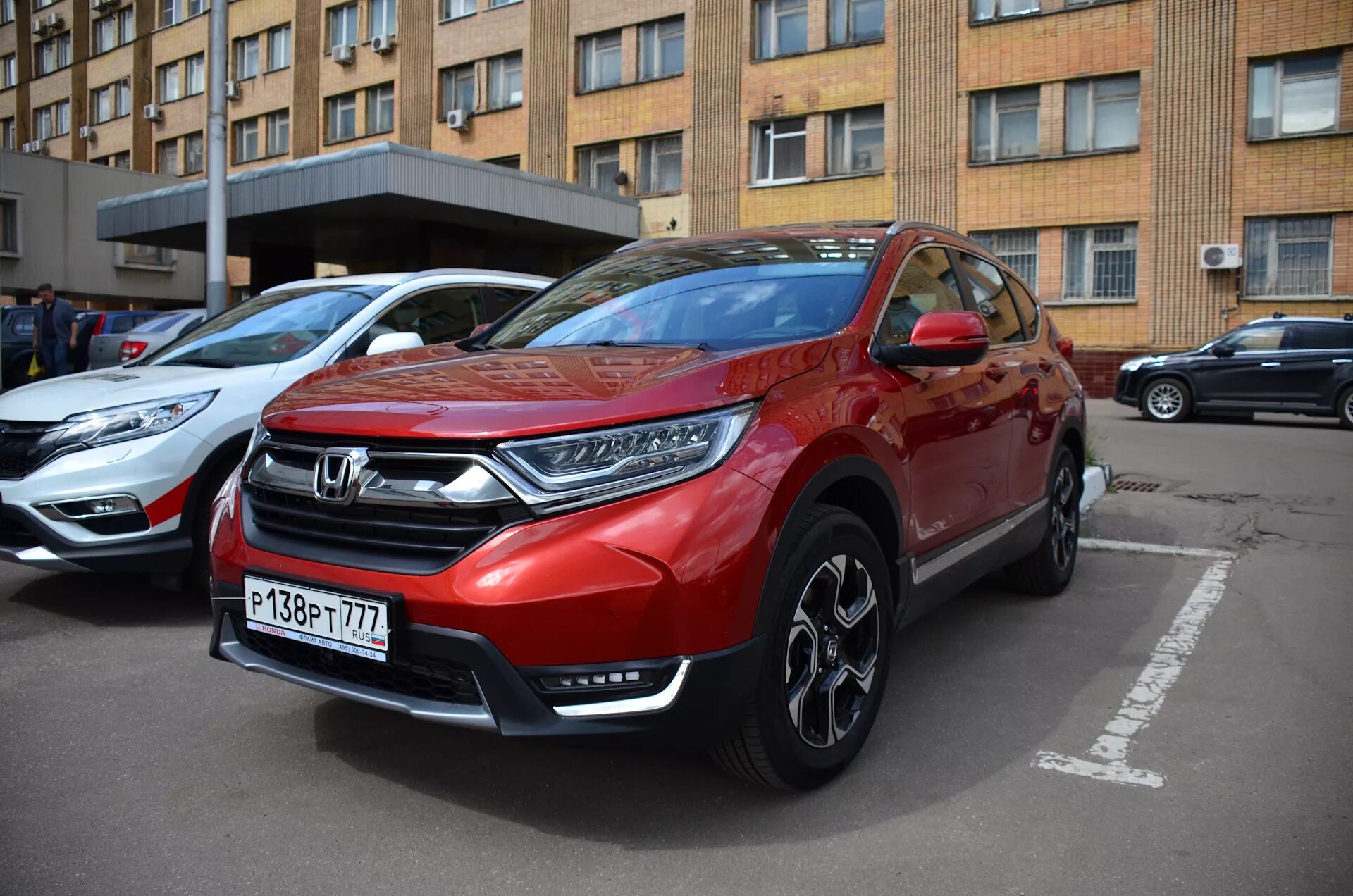 Хонда СРВ 2017. Хонда CRV 2017. Honda CR-V 2017 красный. Honda CRV красная. Honda приморский