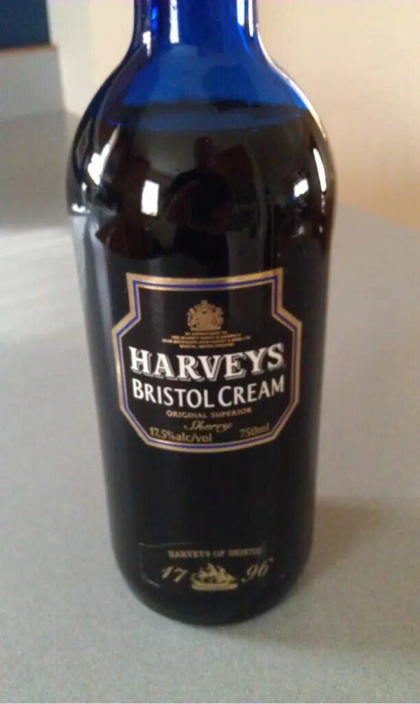 Harveys Bristol Cream Sherry. Херес Harveys Bristol Cream. Ликер Бристоль. Кофейный ликер Бристоль. Тест бристоль ликер