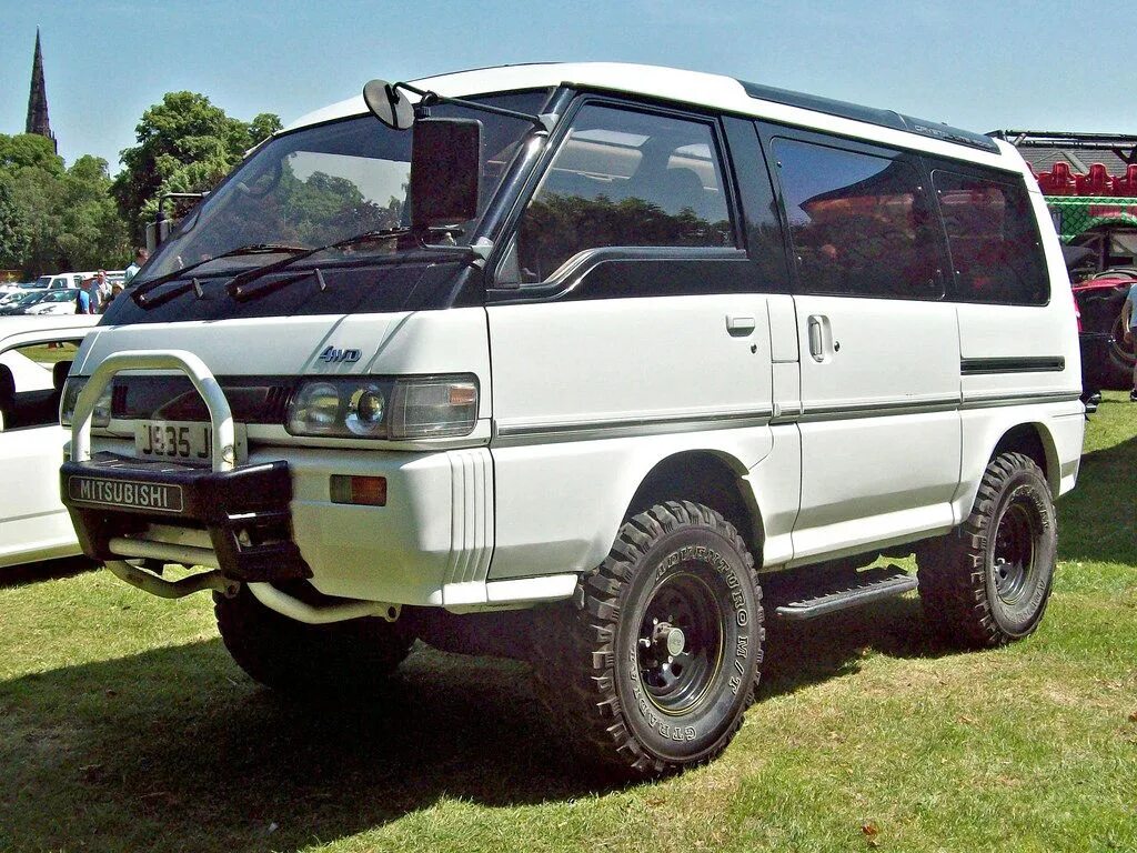 Mitsubishi Delica l300. Mitsubishi Delica 4 4x4. Mitsubishi Delica l300 4wd. Mitsubishi Delica l300 4x4 2.5 85-196.