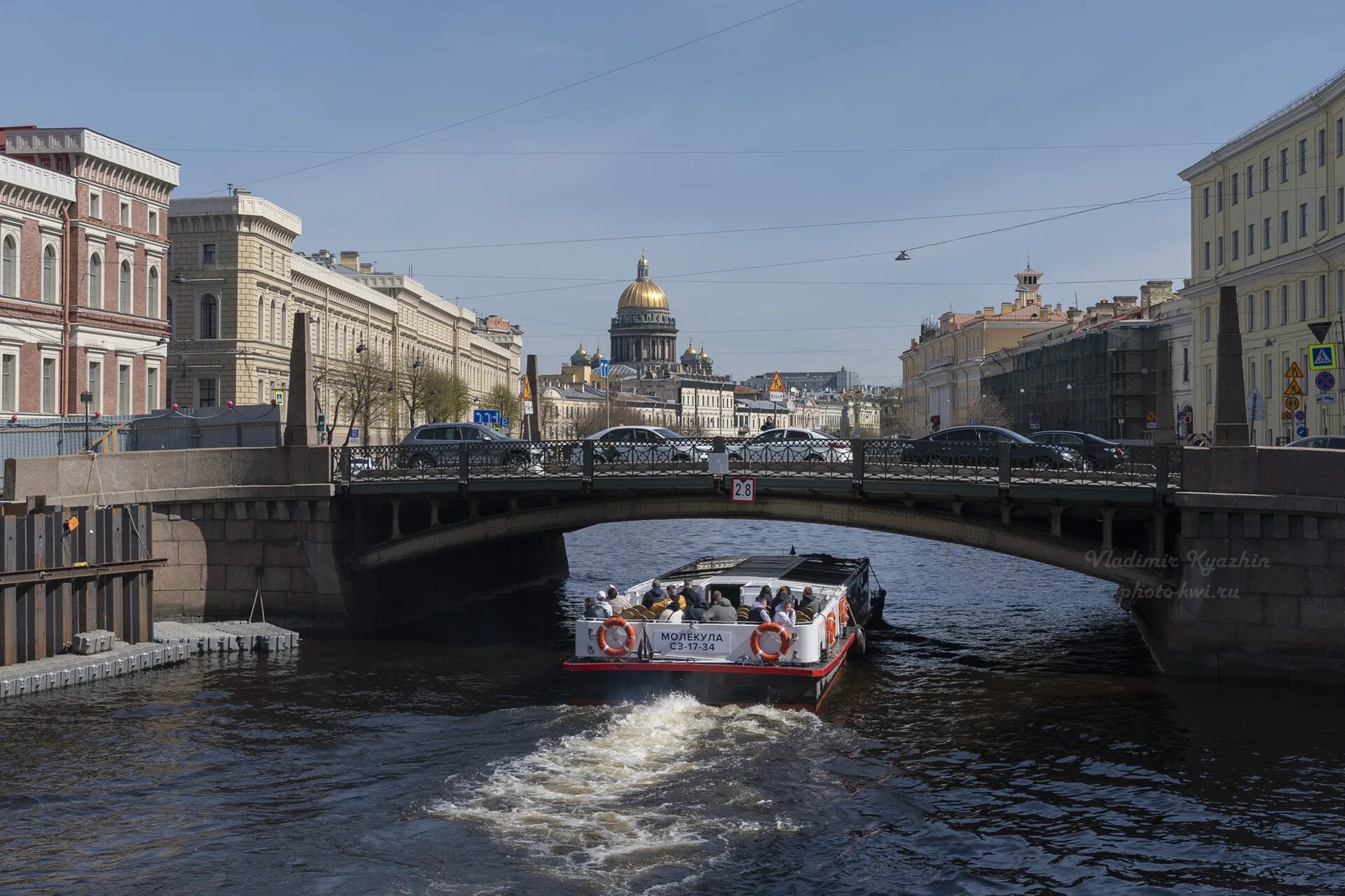 Прогулки по каналам петербурга. Реки и каналы санкт-петербурга. речная прогулка санкт-петербург. прогулки по рекам и каналам санкт-петербурга. реки и каналы питера.