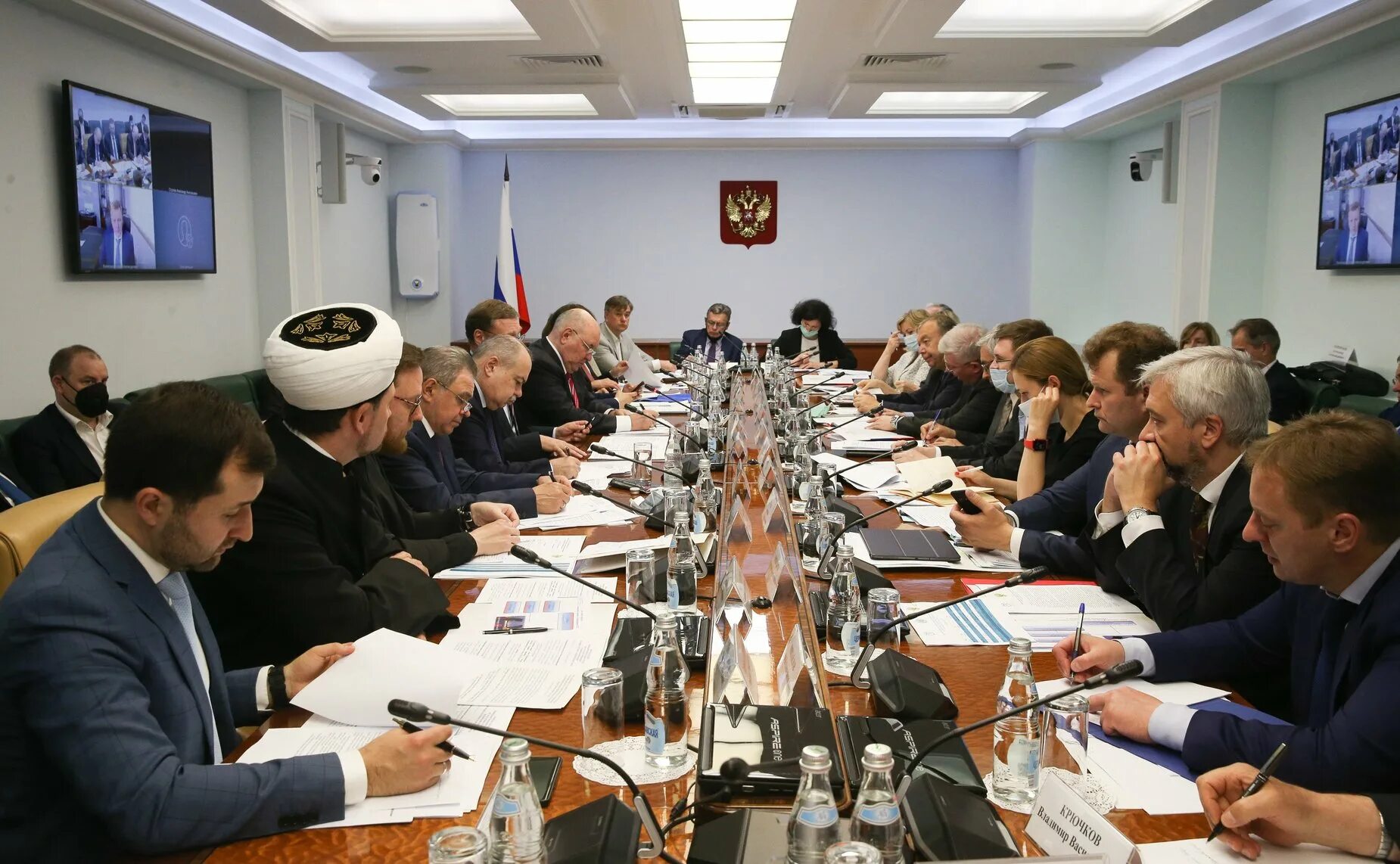 участники 16-ой министерской конференции. международные правда. конференция оон 1977 года тбилиси. международный союз радиосвязи. в йоханнесбурге.