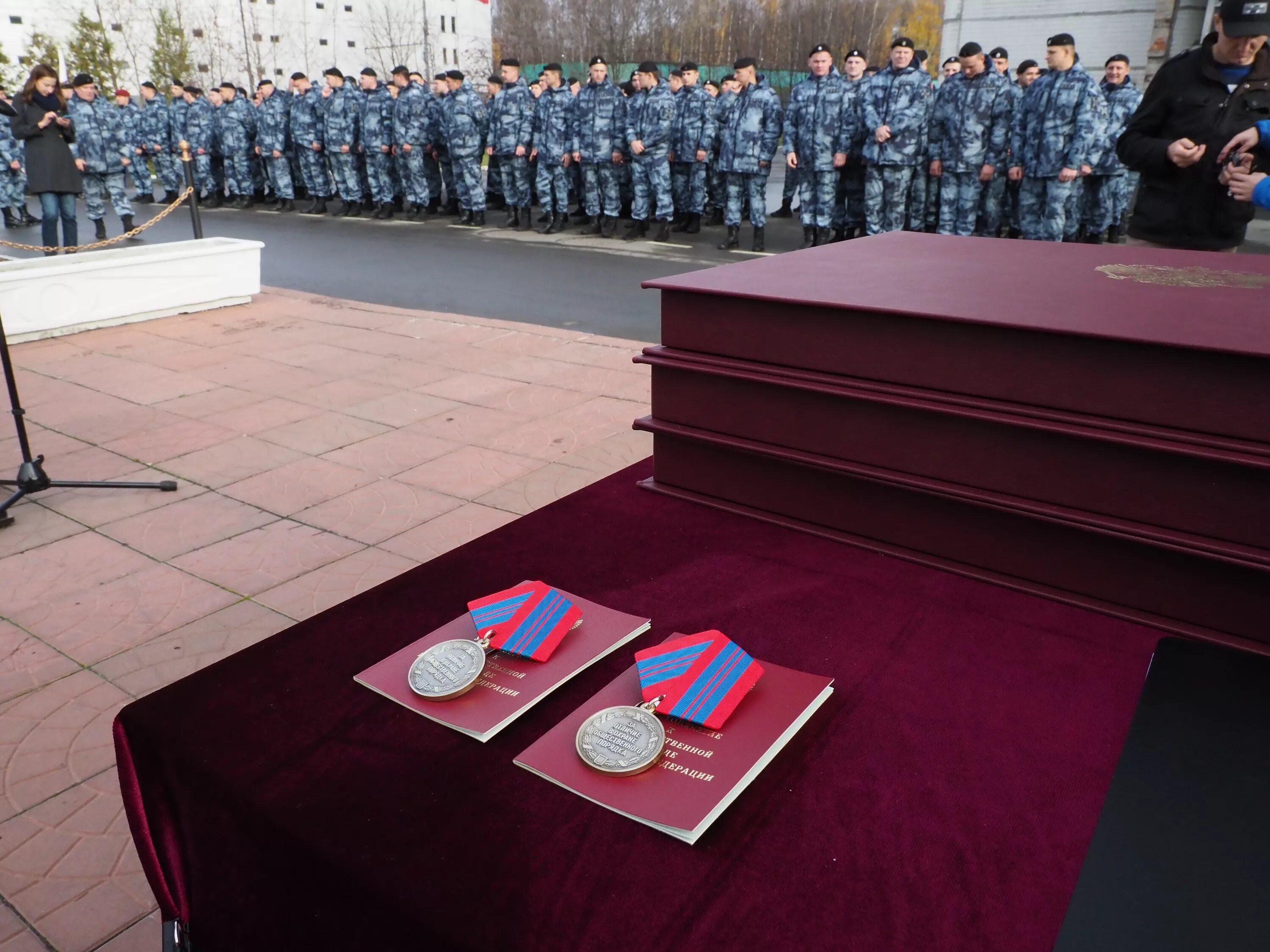 База омона в строгино. ОМОН Строгино. ОМОН Москва Строгино. Улица Твардовского ОМОН Строгино. ОМОН государственные награды.