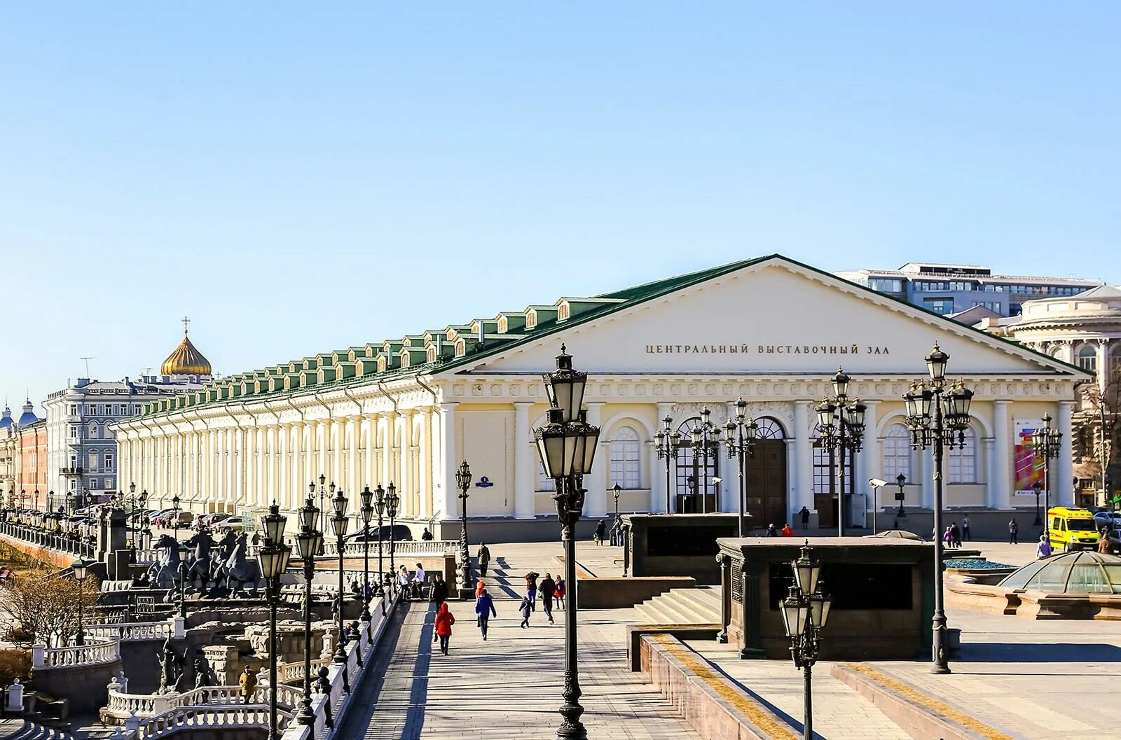 Центральный манеж, Манежная площадь, 1. Московский мане́ж (Центральный выставочный зал манеж. Манежная площадь выставочный зал. Центральный выставочный