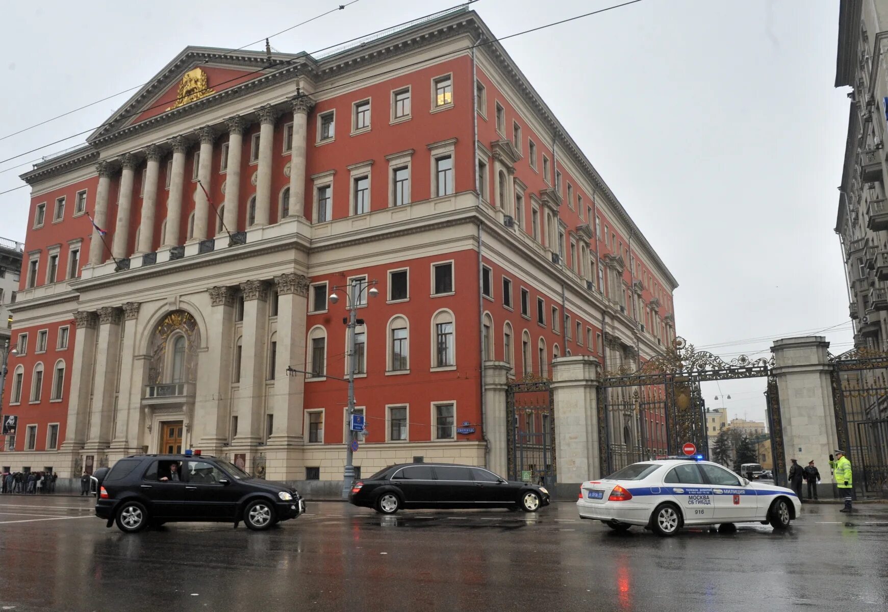 Городская администрация москва. Мэрия Тверская 13. Москва, ул. Тверская, 13. Правительство Москвы, Москва, Тверская улица, 13. Здание мэрии Тверская 13.