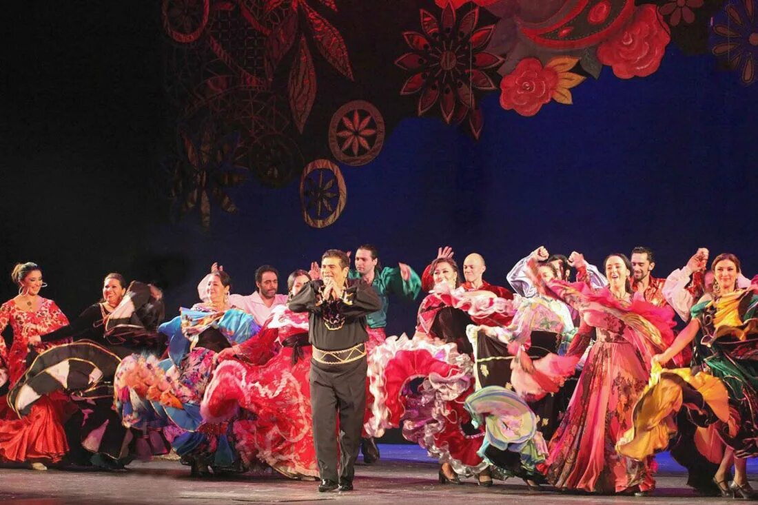 московский цыганский театр ромэн. театр ромэн цыгане. московский музыкально-драматический цыганский театр ромэн. цыганки театра ромэн. цыганский театр ромэн актеры.