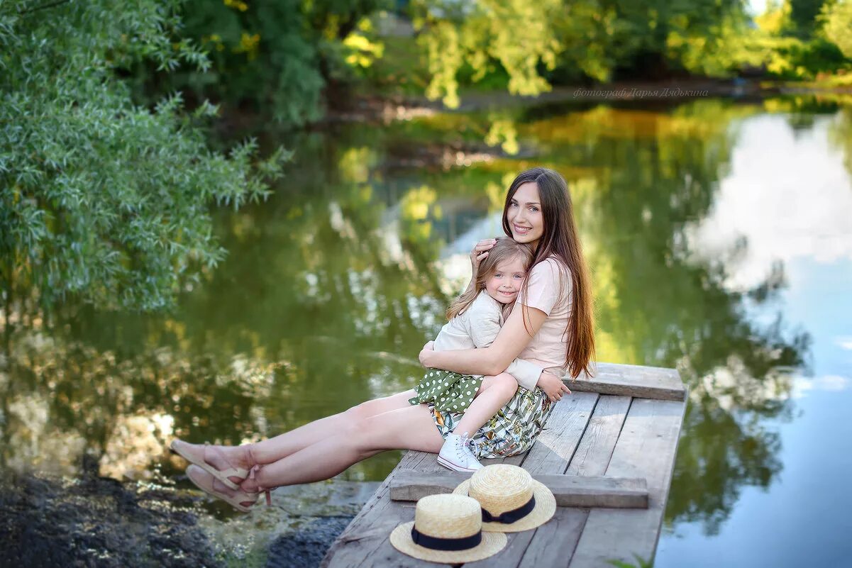 фотосессии на озере для детей. озеро долгое карелия. мамино озеро. летом на речке. кукольный коврик.