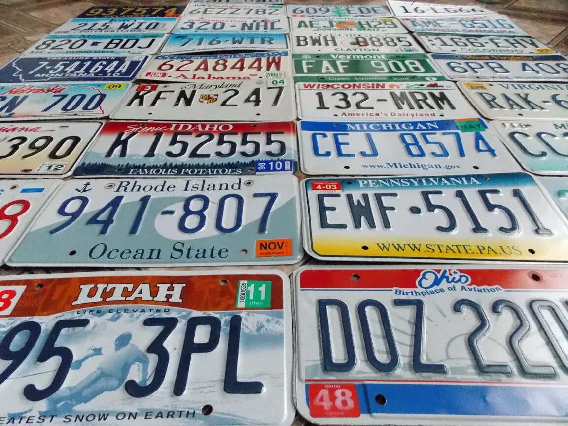 Номера иностранцев. Красные номера в казахстане. Номера иностранцев. Номера иностранцев. Сувенирные автомобильные номера.