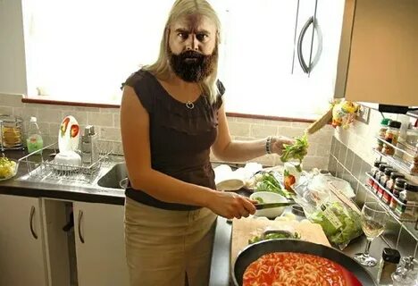 Женщина борщ
