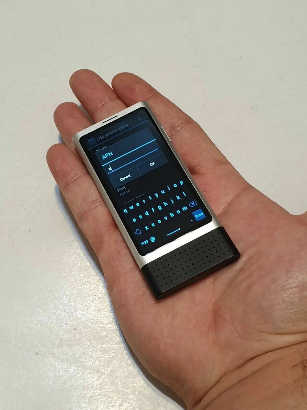 Нокиа маленький телефон. Маленький телефон Nokia 2000. Nokia Mini. Nokia ion. Nokia z30.