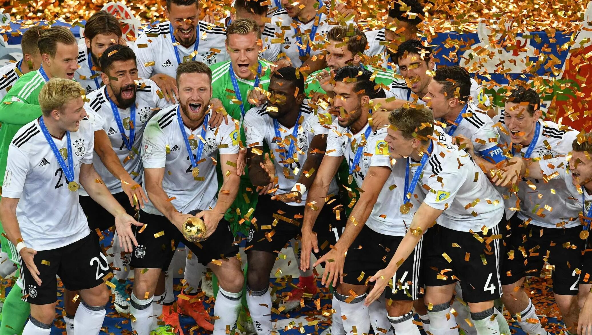 Действующий чемпион футбола. Сборная Германии победа ЧМ. Сборная Германии Германия -2014 год.