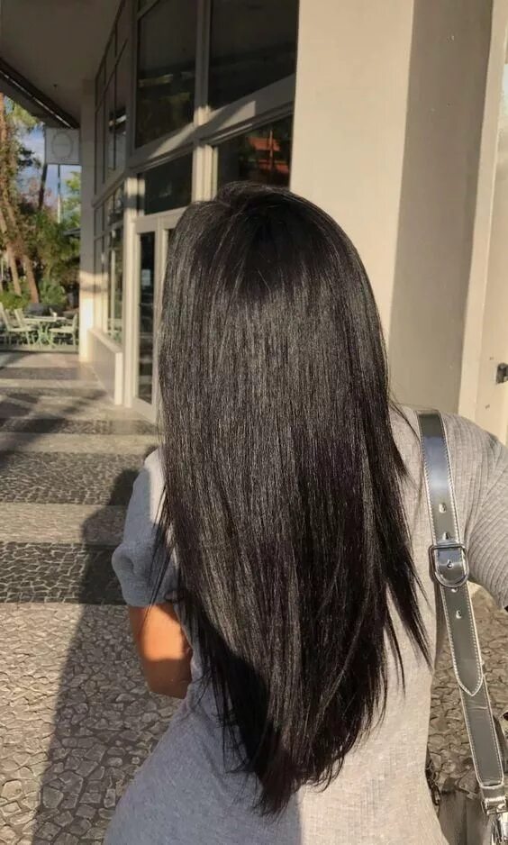 Madison Beer Long hair styles, Hair styles, Long layered hair