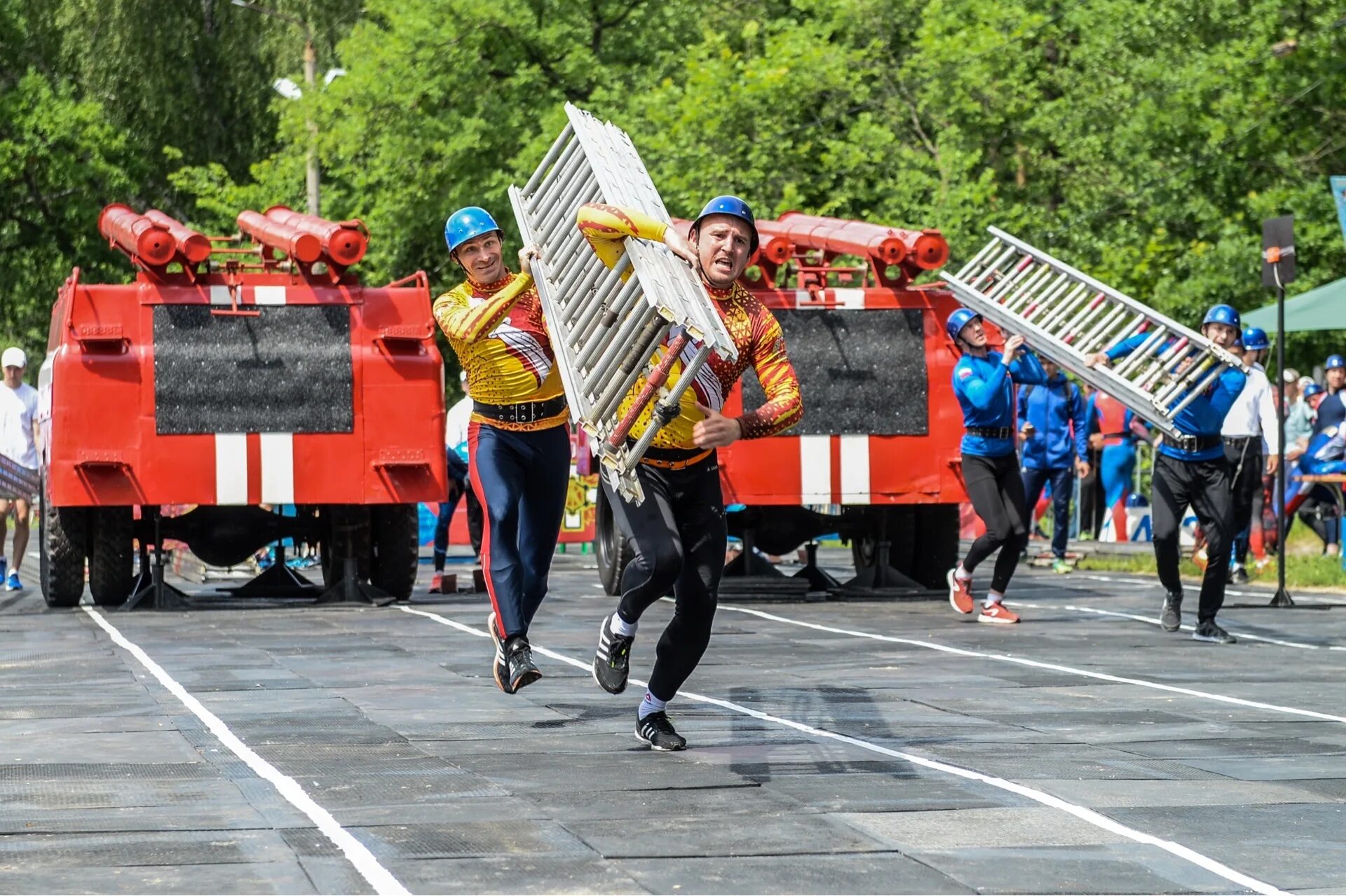 Спасательный спорт МЧС России. Соревнования пожарных. Пожарный спорт России. Соревнование пожарный спорт.