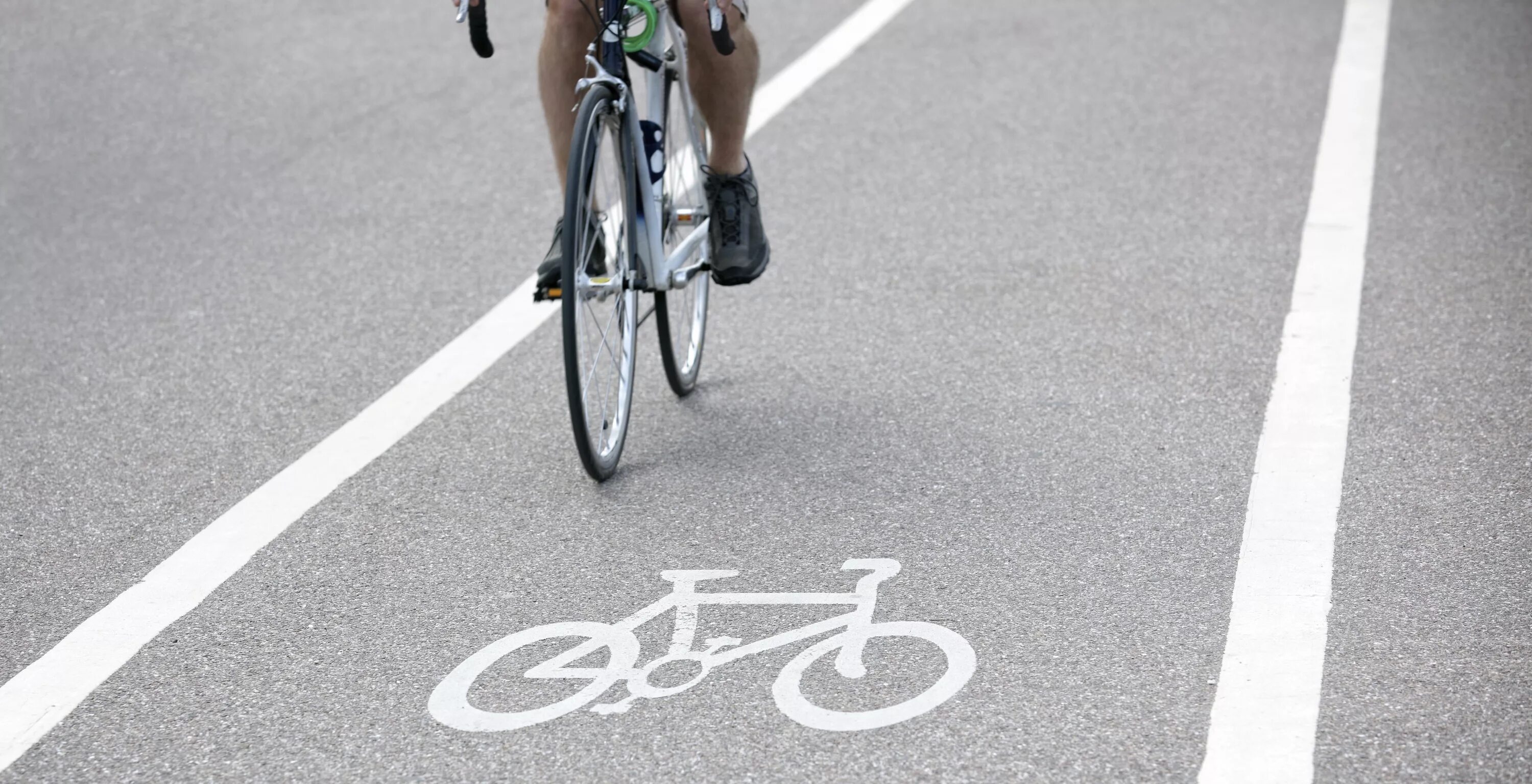 Велодорожка новая фотосток. Cycle Lane. Bike Path. Bikepath vs Bike Lane. Bike lane