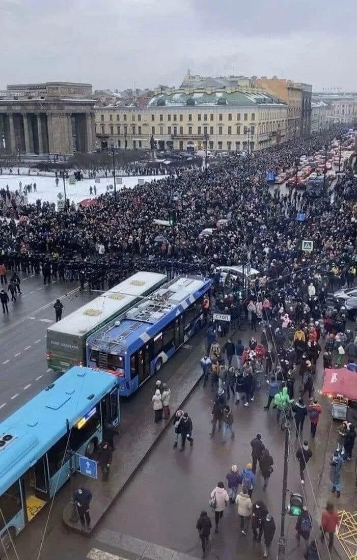 Протесты 23 января 2021 в Санкт Петербурге. Митинг Навального 2021 в Москве. Митинг на Манежной площади 1991. Митинг в спб навальный