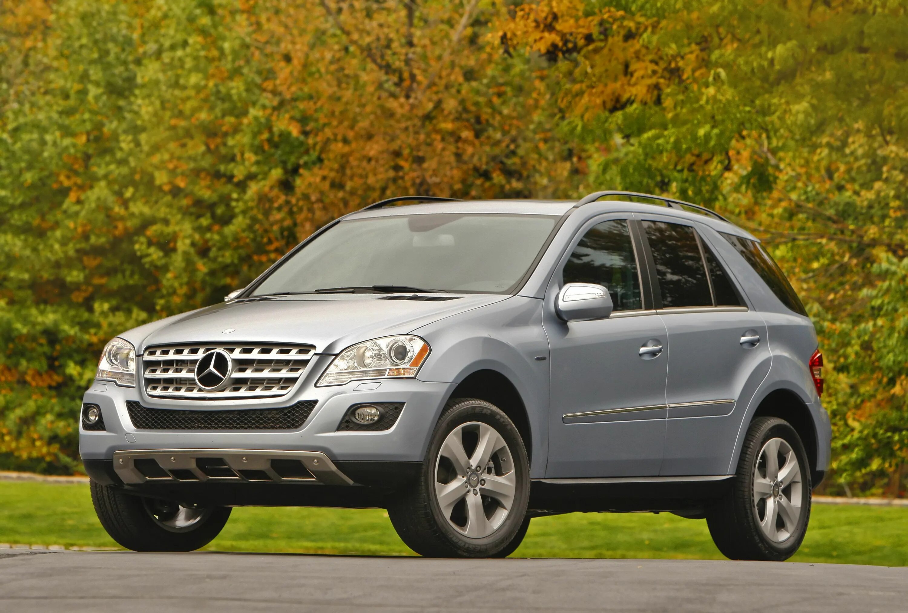 Мл 2010 года. Mercedes benz ml 350 2010. mercedes benz ml 2010. mercedes ml 350 2011. mercedes benz m class 2010.