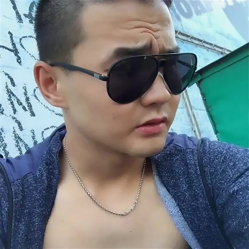 Ярый околофутбола актер. Картинка александр терентьев детские фото. Околофутбола иван фоминов татуировки. Иван фоминов чернобыль. Иван фоминов околофутбола.