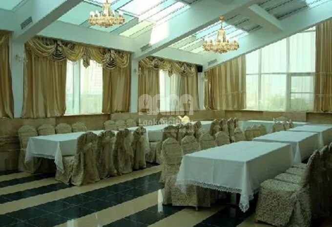 Кафе арарат тверь. Ресторан арарат барнаул. Кафе арарат климовск. Rs royal анапа. Банкетный зал арарат чалтырь.