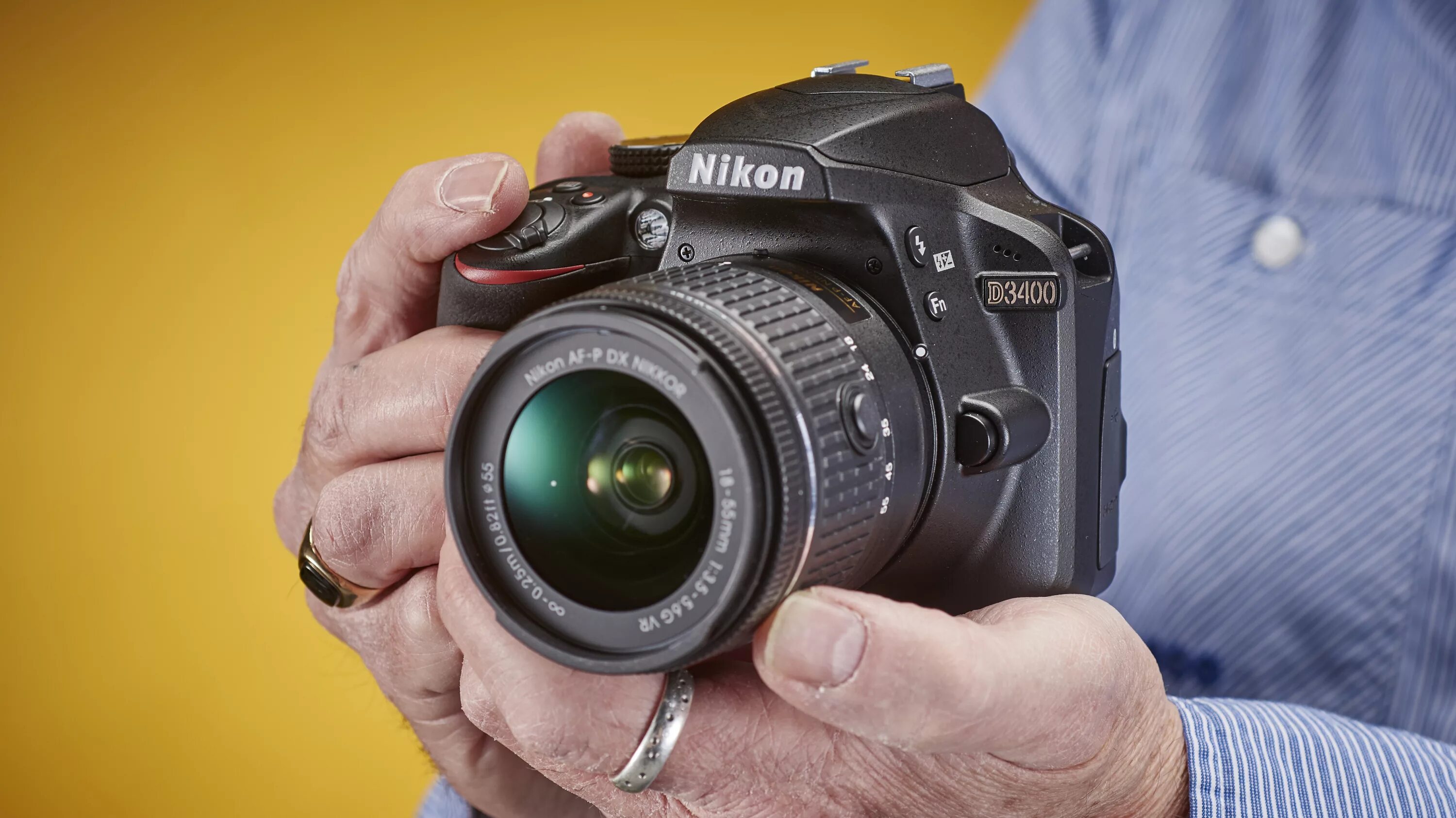 Зеркальная камера какую выбрать. Nikon d3400. Фотоаппарат Nikon d3400. Кэнон фотоаппарат 2023. Зеркальный фотоаппарат 2021.