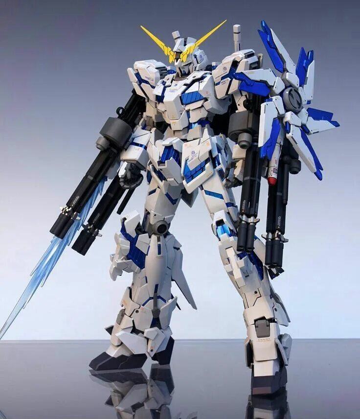 Робот гандам. Гундам робот. статуя гандама. gundam игрушки.
