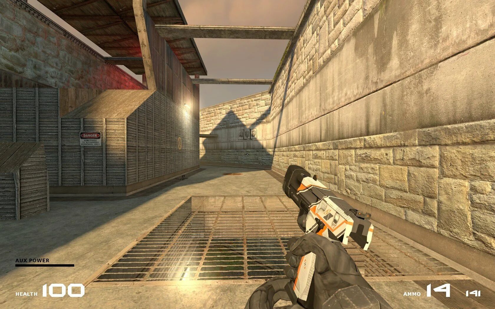 Сервер half life small. Half life deathmatch source dedicated server. Deathmatch 2 сервер. Халф лайф 2 детматч. Half life deathmatch.