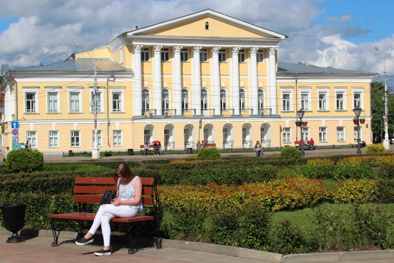 Учебные центры костромы. Особняк Борщова Кострома. Дом Генерала Борщова в Костроме. Особняк сенатора Борщова. Дом Борщева в Костроме.