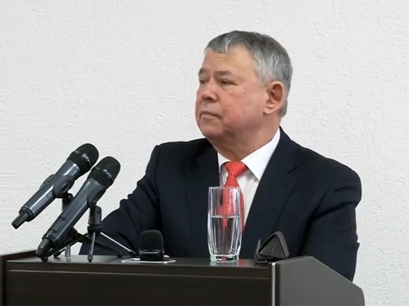 Игорь алчинов мегион. Олег дейнеко мегион. Глава города мегион. Дейнека олег александрович мегион. Мэр г мегиона дайнеко.