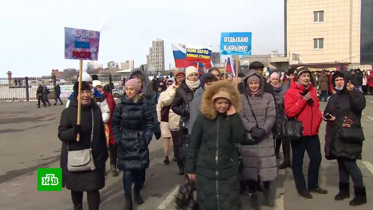 Протесты во Владивостоке. Шествия на Украине. Крым митинг в поддержку России. Митинг в Москве. Митинг 18.03