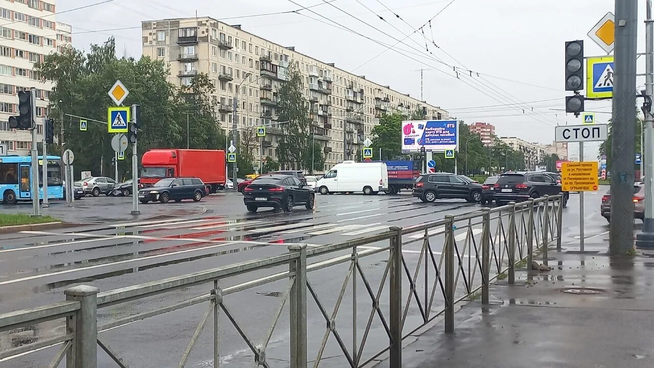 Почему проспект стоит