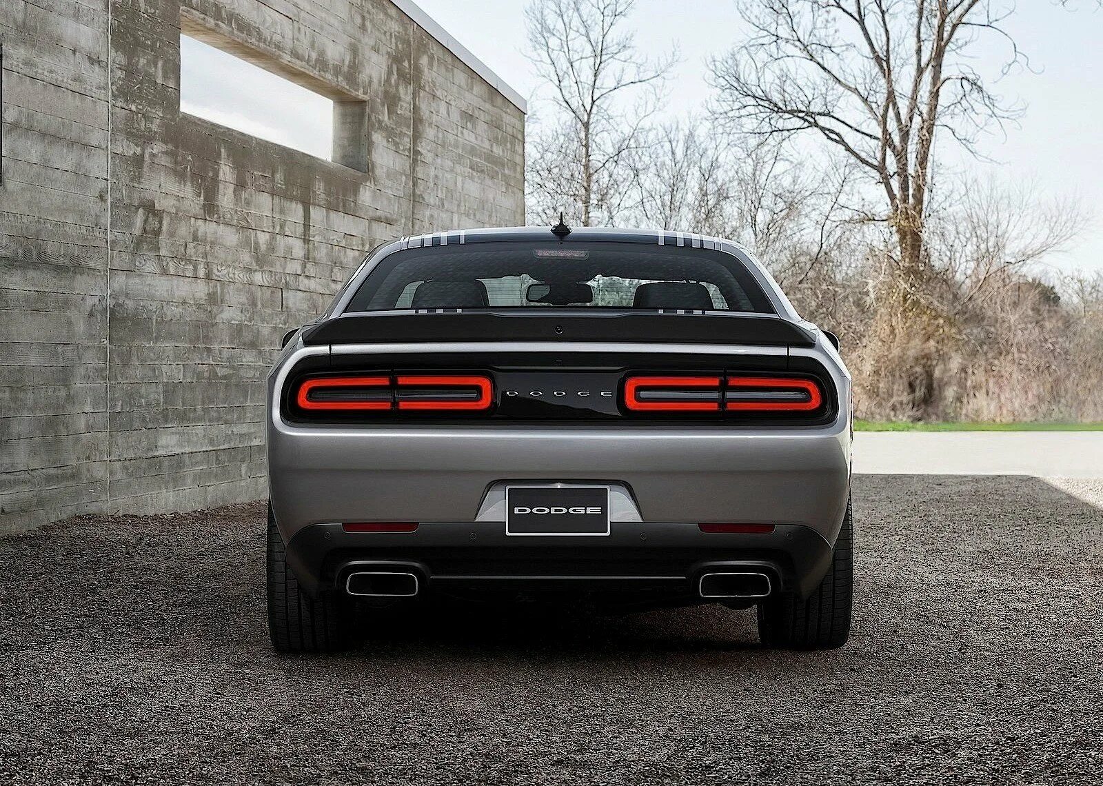 Звук челленджера. Dodge Challenger 2015. Dodge Challenger Shaker. Dodge Challenger 392. Dodge Challenger 5.7 Hemi Shaker.