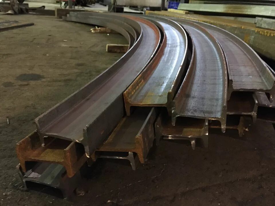 клееная балка 160х80. гибка двутавра по радиусу. гнутоклееные большепролетные балки. гибка двутавра. деревянные гнутоклееные балки.