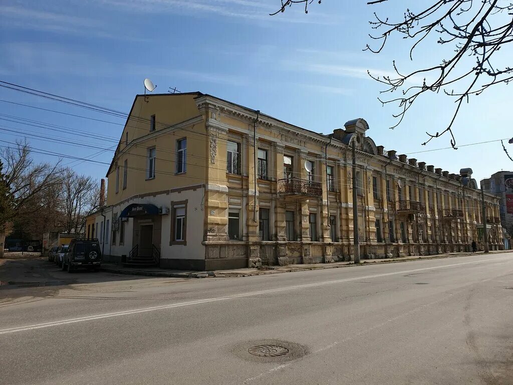 Конфетная фабрика абрикосова симферополь. Фабрика а. Фабрика абрикосовых в крыму. Абрикосовый завод в симферополе. Эйнем фабрика симферополь.