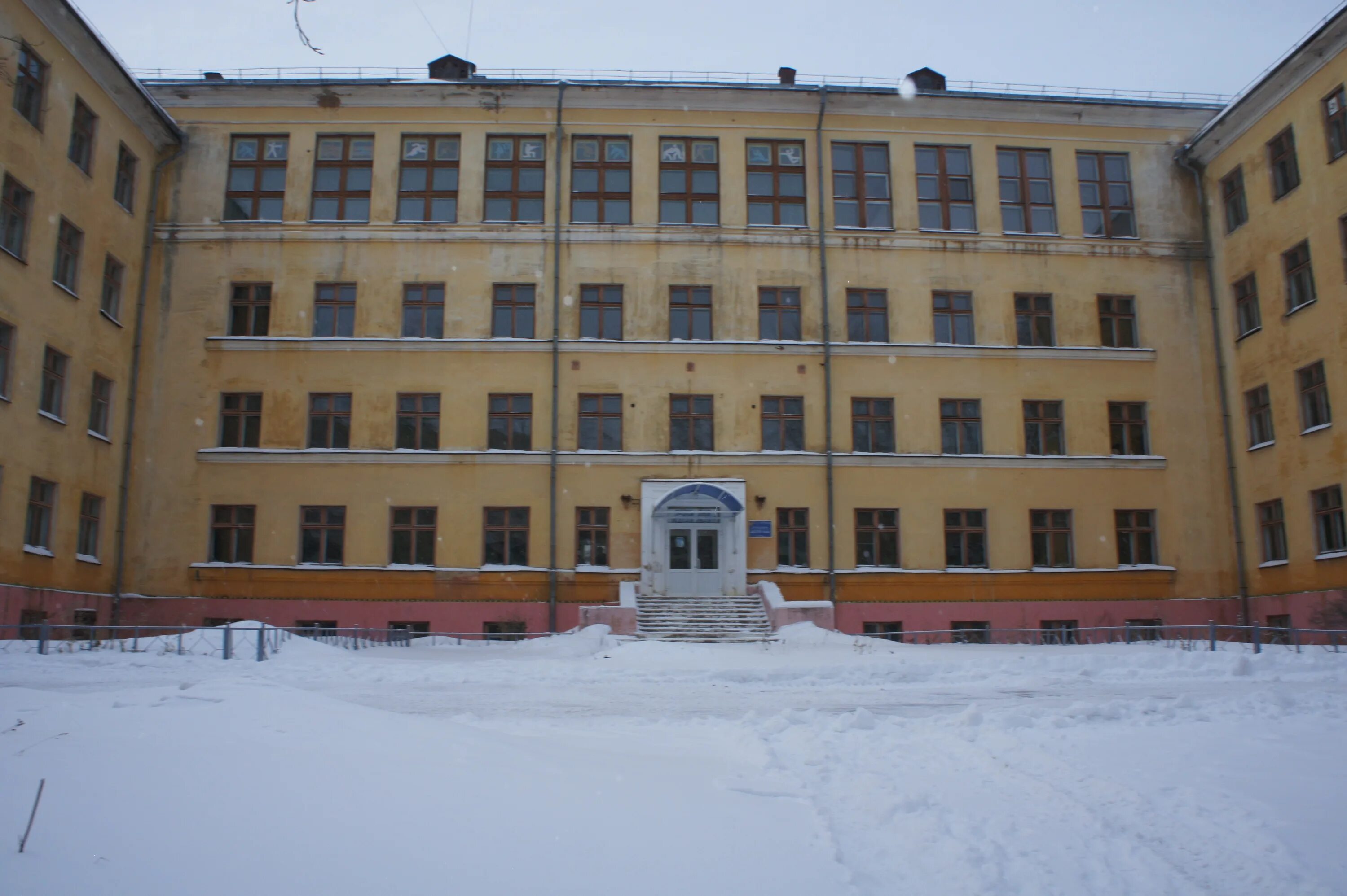 Ангар, новоуральск. Проезд новоуральск. Проезд автотранспортников, 8/корп. Улица комарова новоуральск. Ангар, новоуральск.