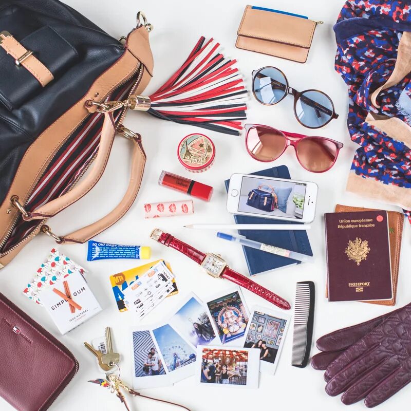 Items things. Things in a Bag. What's in your Bag. What is in your Bag. Tommy Hilfiger Bags women.