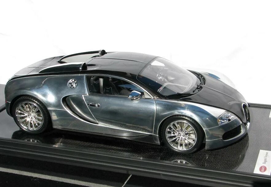 Bugatti models. Моделька Бугатти Вейрон. Бугатти Вейрон коллекционная модель. Бугатти мраморная. Бугатти Вейрон Пур Санг.