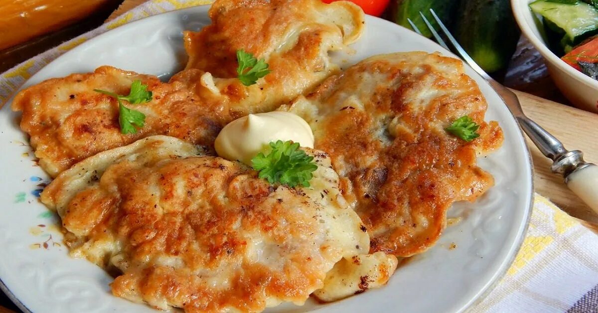 Отбивные из куриного филе. Отбивные из куриного филе в духовке. Куриные отбивные с сыром. Куриные отбивные в кляре с сыром.