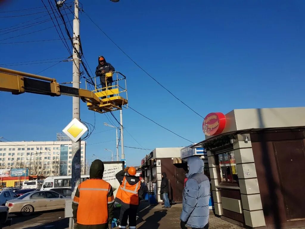 Очистки в ростове на дону. МУП Ростовпассажиртранс Ростов. Павильон незаконно установлен в Ростове на Дону. НТО Ростов на Дону фото. Тверь фото Привокзальная площадь 2000 года ларьки.