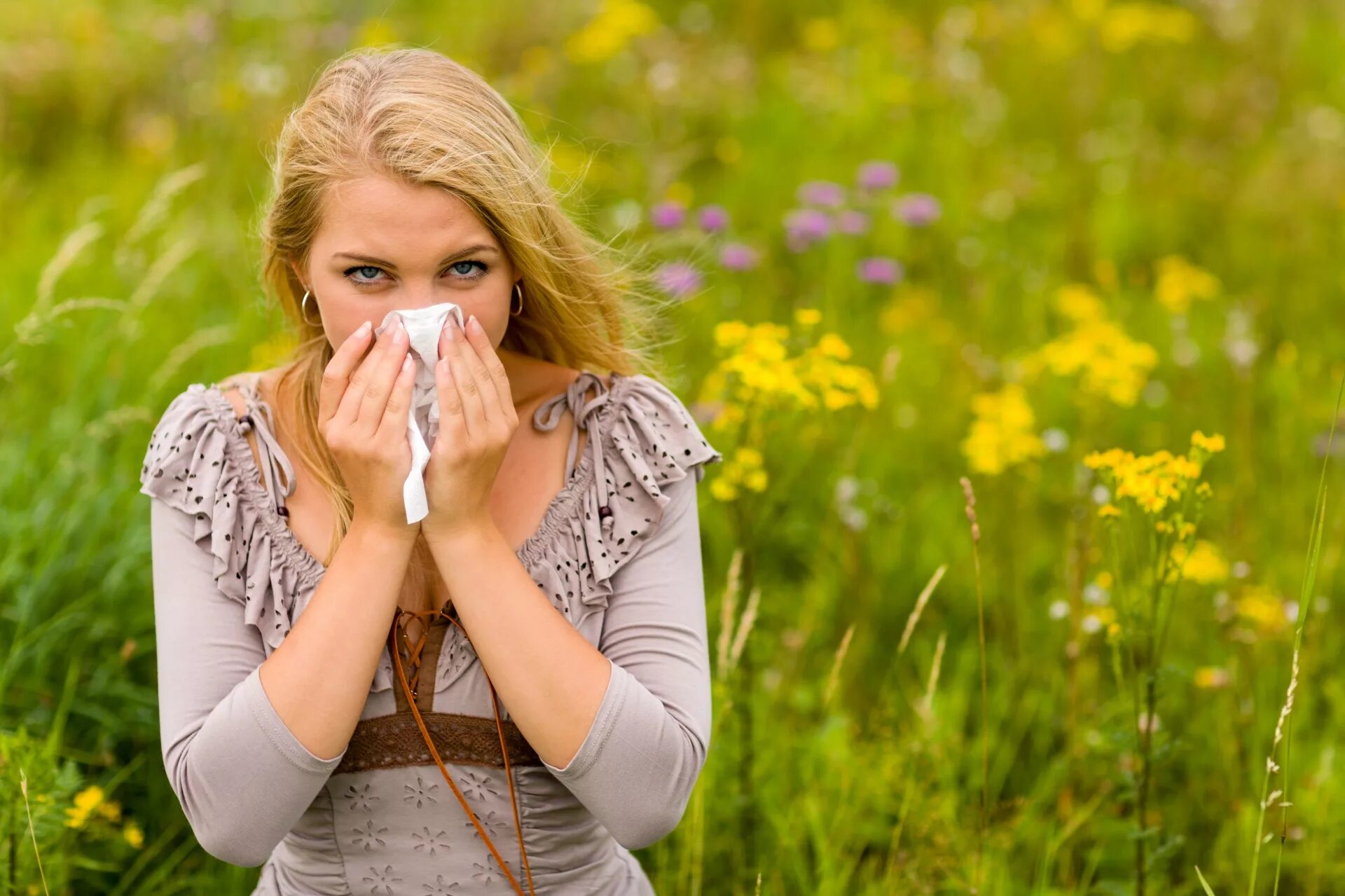 People allergy. People allergy. V flower people allergy. Аллергические заболевания. People allergy.