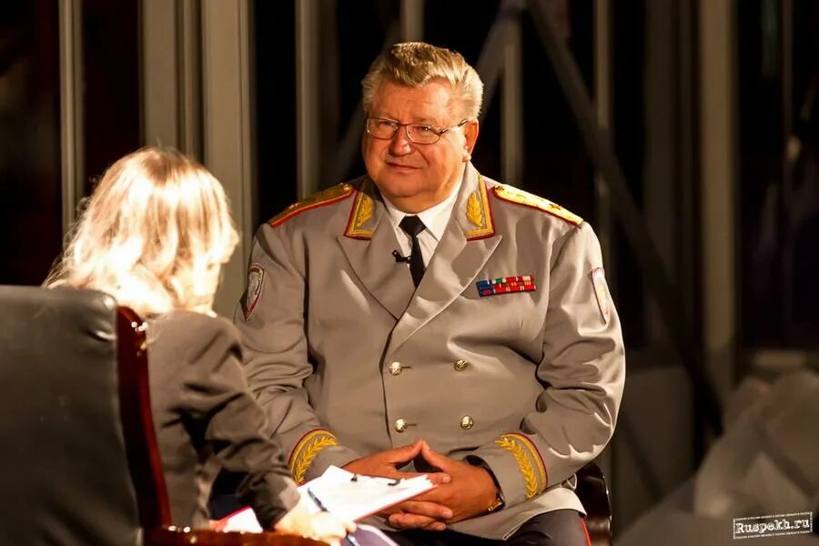 Халилов генерал лейтенант. Валерий халилов дирижер. Генералы дирижеры. Генералы дирижеры. Константин петрович дирижер.