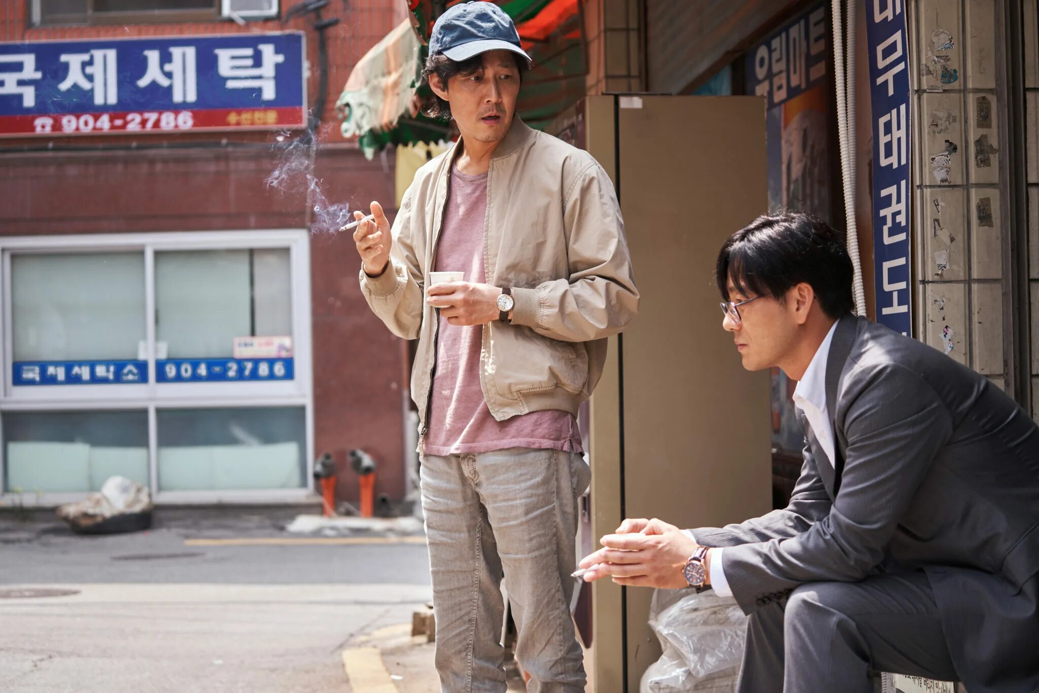 Хватай сон чже и беги 10. Jo sang-woo игра в кальмара. ги хун игра кальмара. пак хэ-су игра в кальмара. сон хун игра в кальмара.