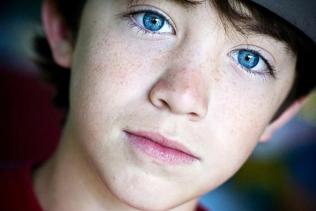 Подросток мальчик крупный план. Blue Eyes boy. Boy with Blue Eyes. Кьют Бойз. He got green eyes