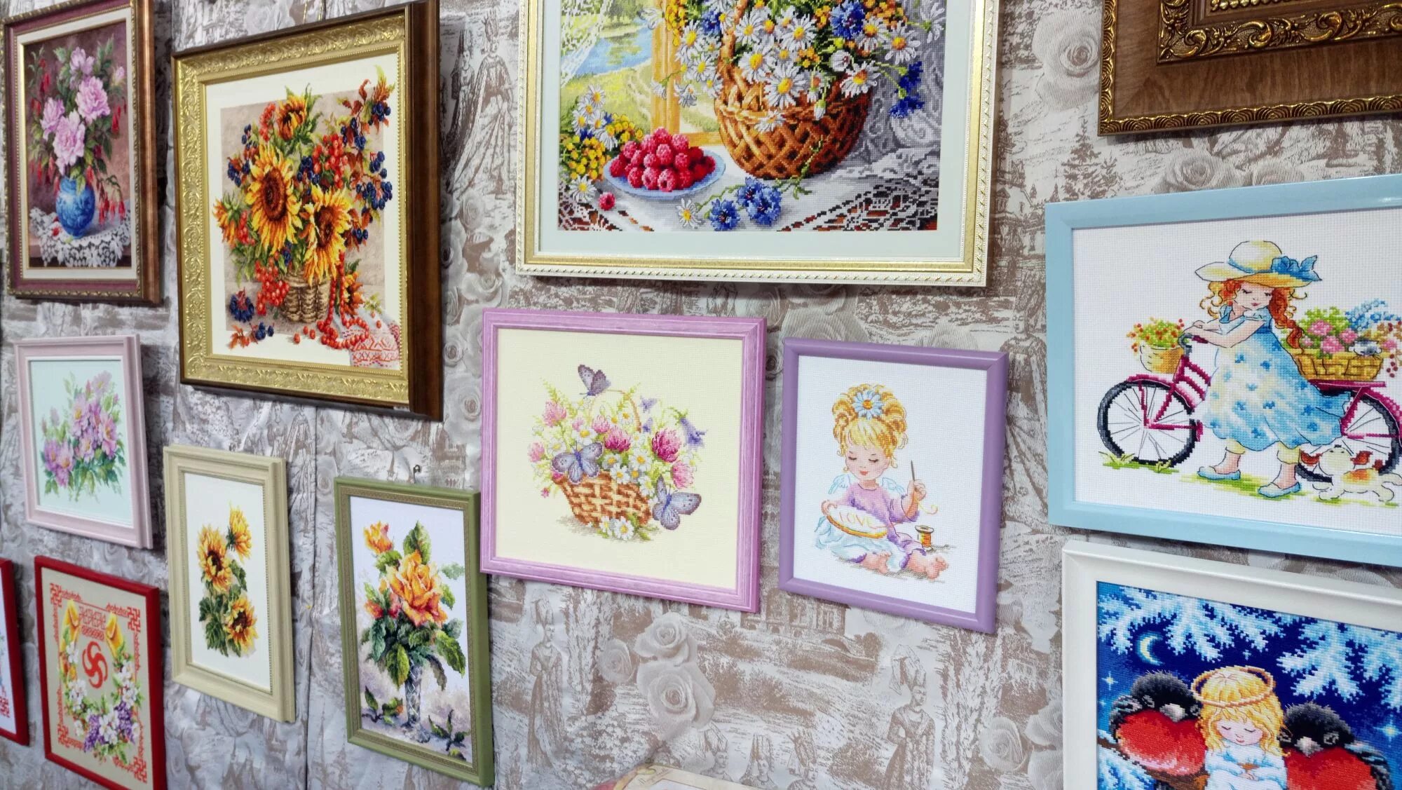 Dimensions 06709 mother. Официальные сайты фирм вышивок. Лукас отшивы. Вышивка крестом наборы золотое руно 2020. Марья искусница вышивка маковая феерия.