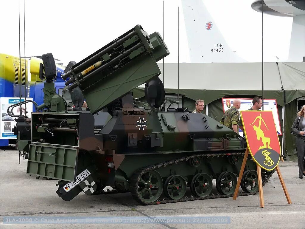 Сау донар фрг. Рсзо бм-27 «ураган». Leflasys/asrad зенитный ракетный комплекс. Смерч рсзо. Ракетная установка вампир.