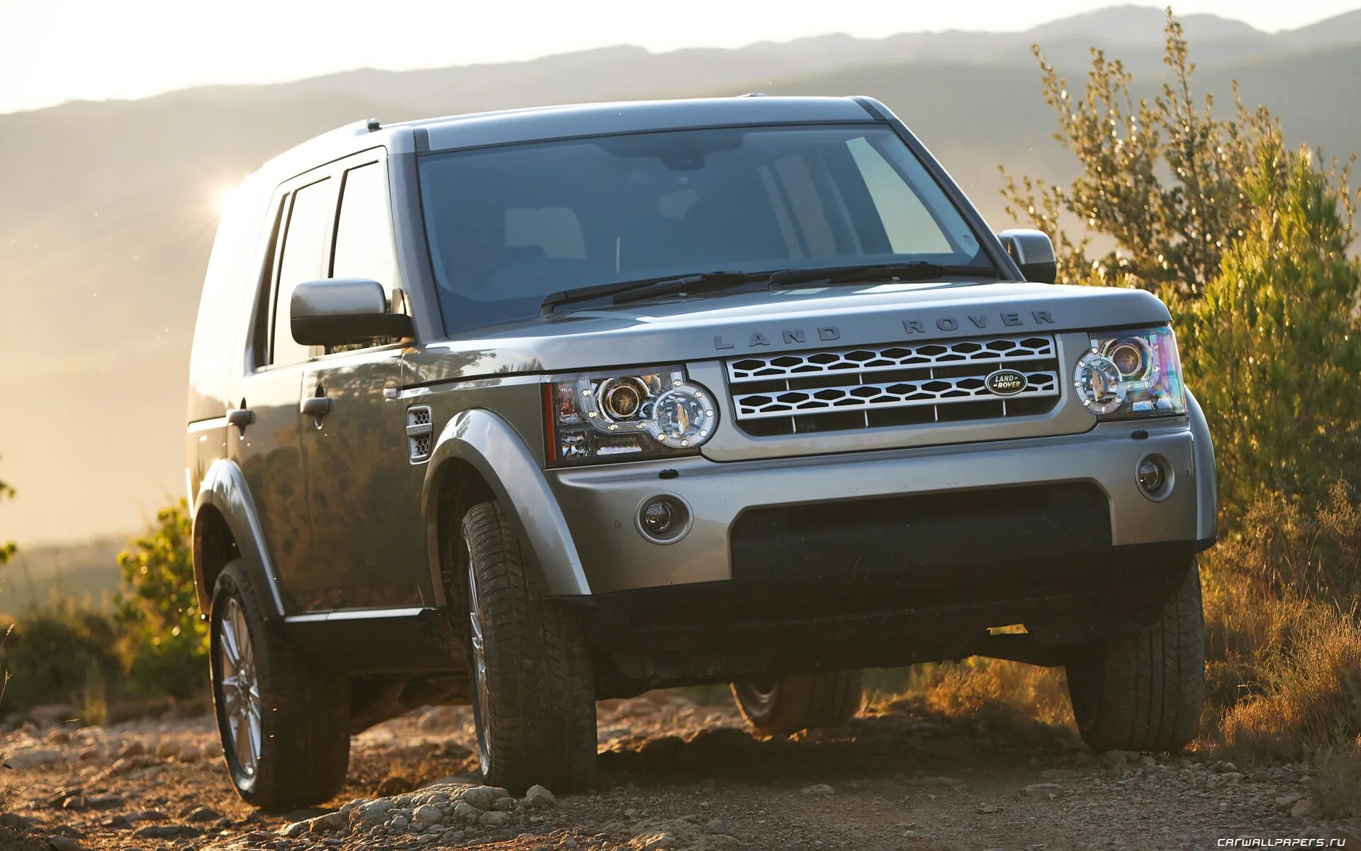 Машина land rover discovery. Land rover discovery 4. Land rover discovery 4. Ленд ровер дискавери 4 2015. Land rover discovery 4 2010.